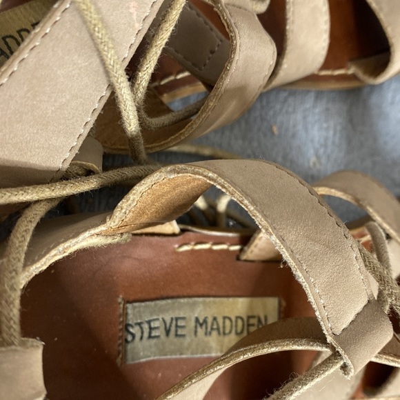 Steve Madden Gabriela Lace Up Gladiator Suede Sandal Taupe Size 7.5 - Picture 7 of 9